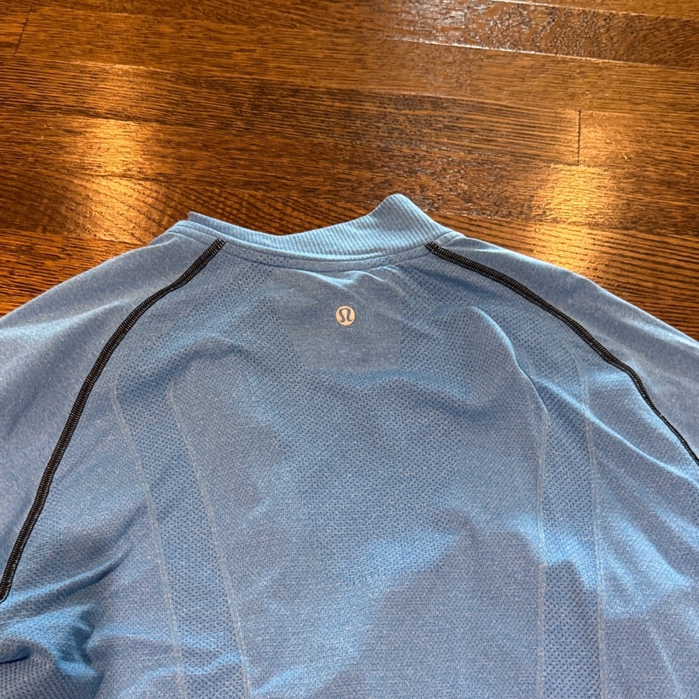 Metal vent tech quarter zip - Picture 4 of 5
